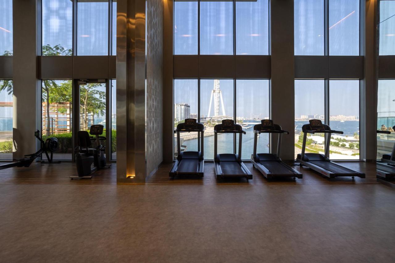 Waves Holiday Home - Waterfront Apartment With Breathtaking Sea Views ดูไบ ภายนอก รูปภาพ